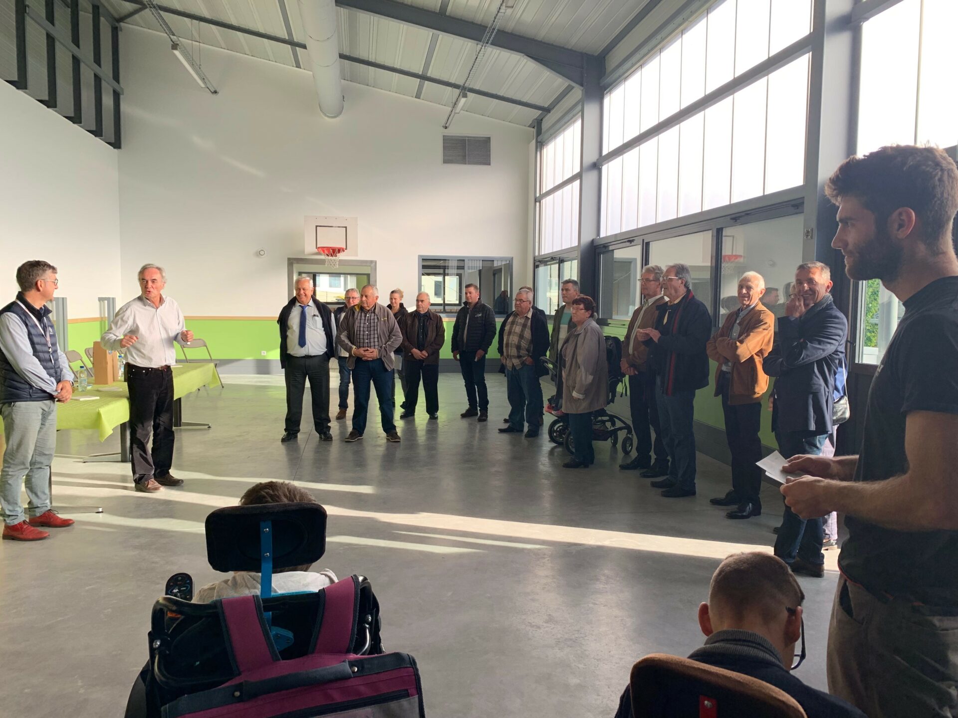 Remise de dons de la confrérie des diots et inauguration du bâtiment multi-activités