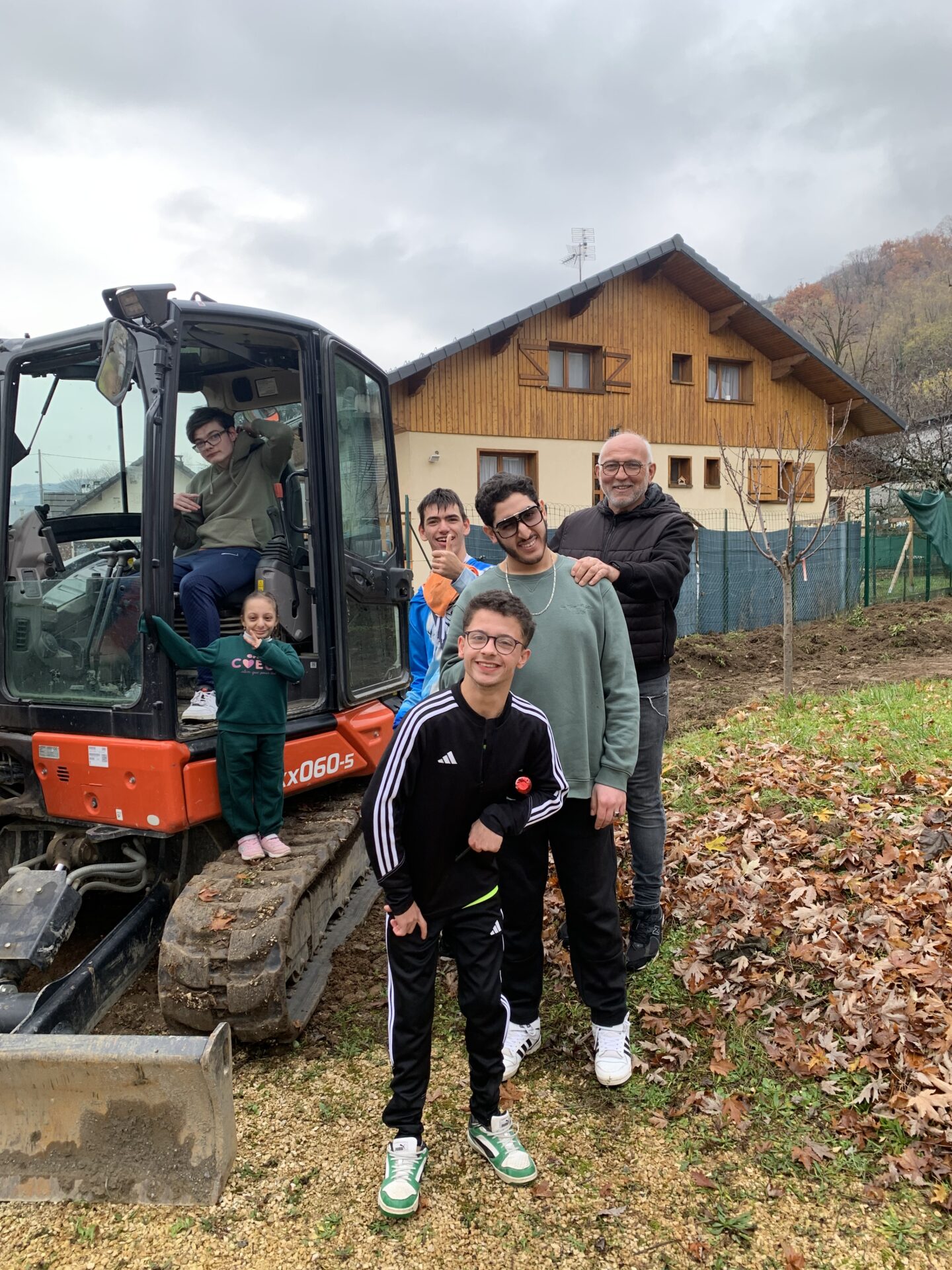 Jardin Thérapeutique – Le terrassement commence !